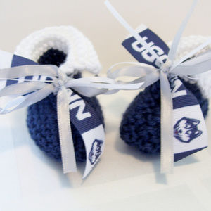 UCONN HUSKIES Handmade Baby Booties *NEW*